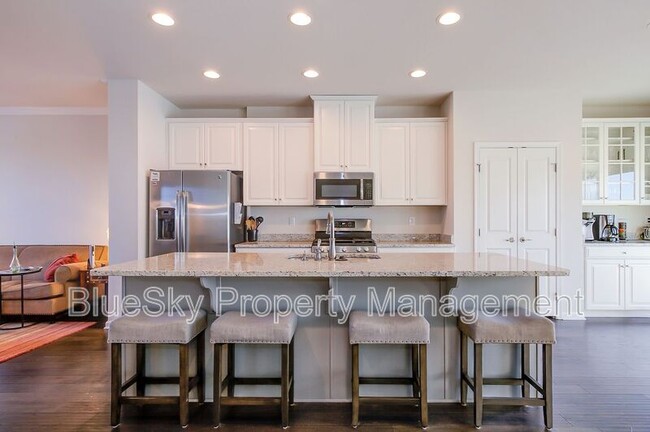 Building Photo - 822 Oval Park Ln