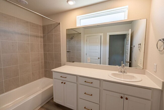 Building Photo - 7400 Travertine Spring Dr