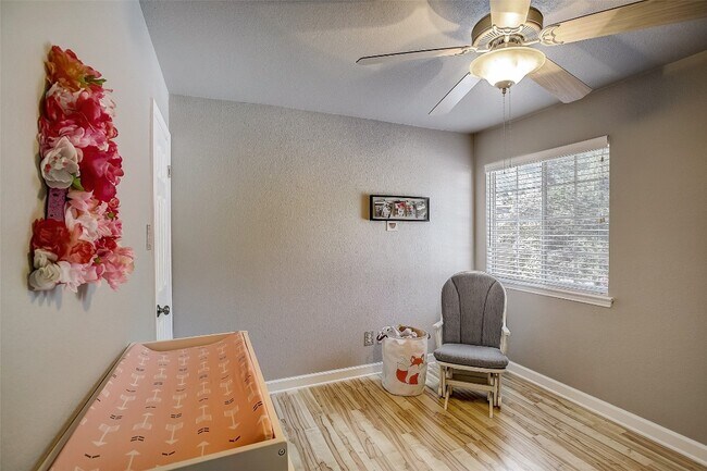 Building Photo - 7449 Peabody Dr