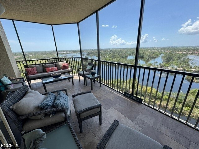 Building Photo - 14380 Riva Del Lago Dr