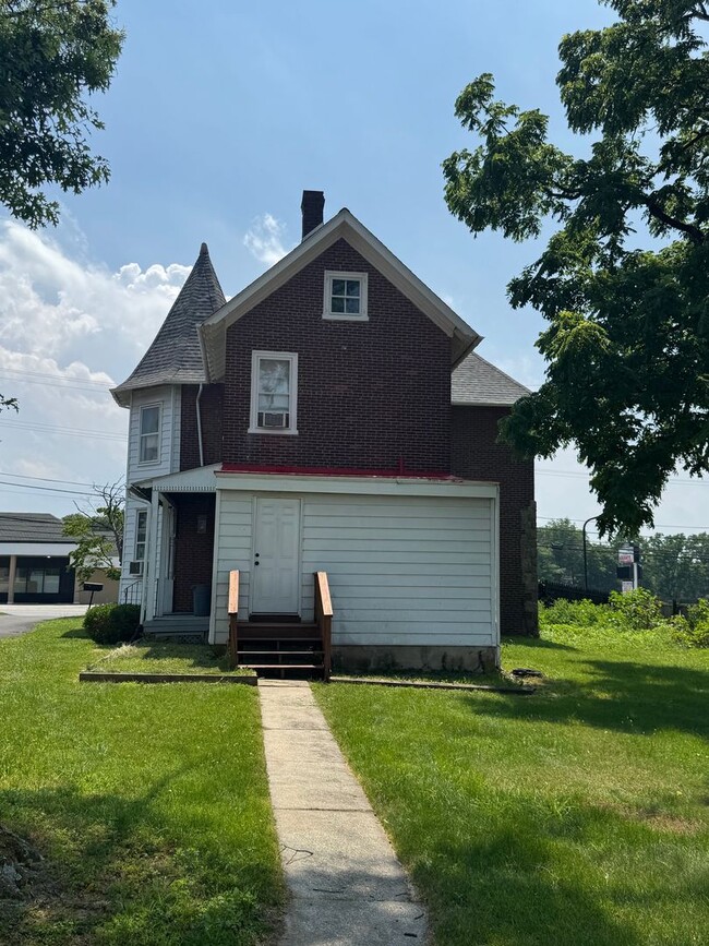 Building Photo - Spacious West Norriton Old World charm 4 B...