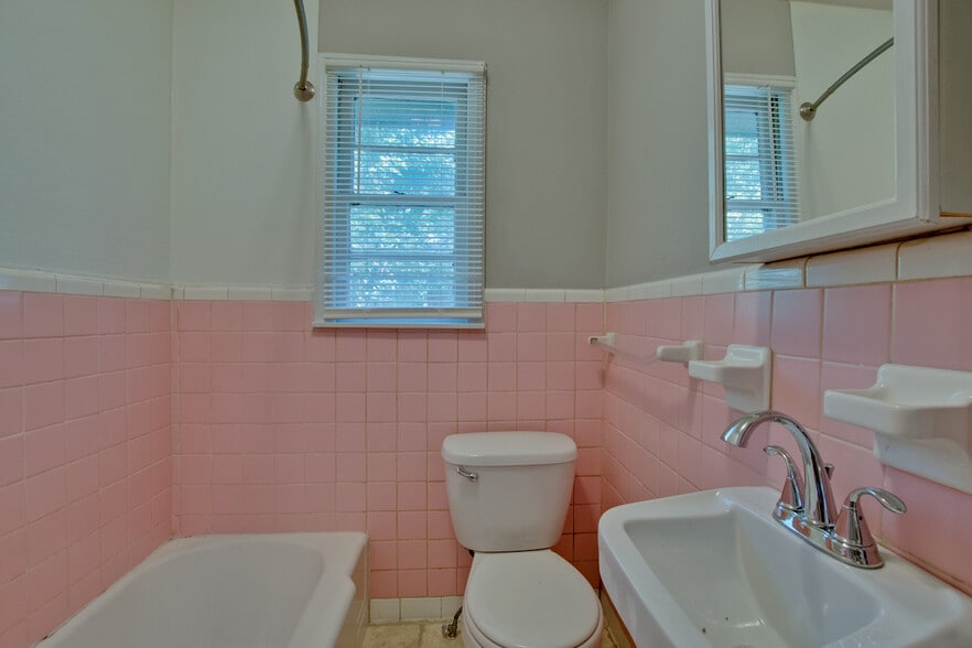 Hall Bathroom - 705 Jordan Ln NW