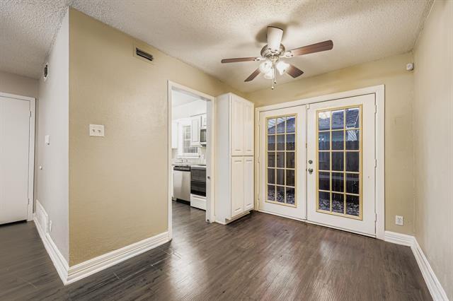 Building Photo - 214 Austin St