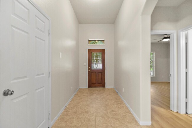 Building Photo - 16918 Lake Arlington Ln