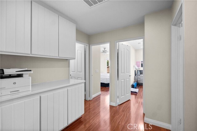 Building Photo - 18 Moonstone
