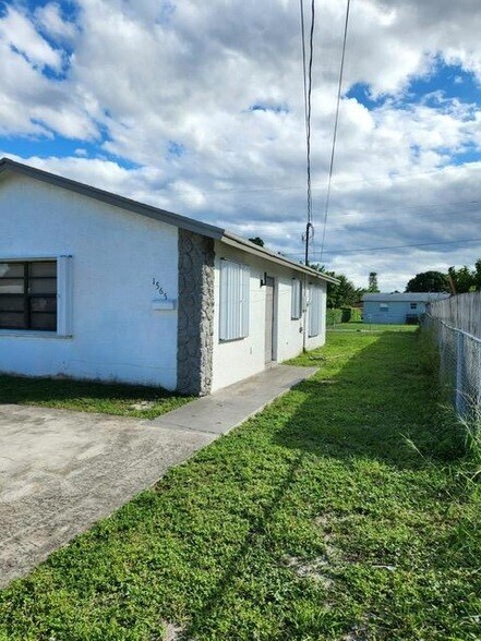 Building Photo - 1565 W 36th St