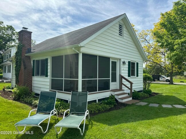 Primary Photo - 12 Seneca Dr