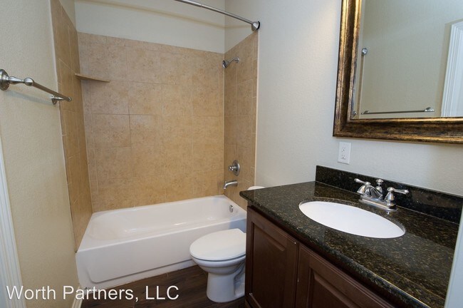 Building Photo - 5 br, 3 bath House - 200 Park Place