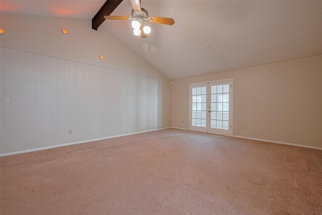 Building Photo - 15222 Torry Pines Rd