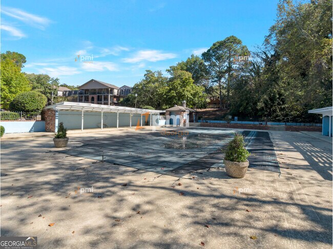 Building Photo - 3083 Colonial Way