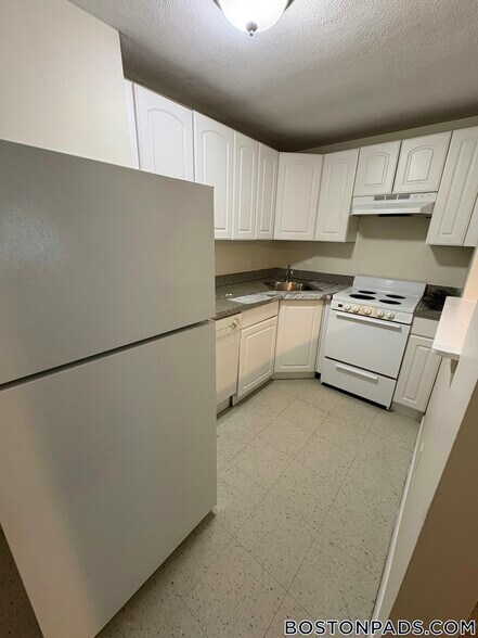 Building Photo - 26 Allston St