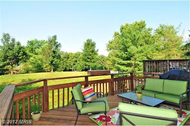 Building Photo - 4745 Columbia Rd