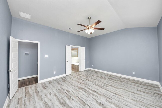 Building Photo - 931 Barstow Dr