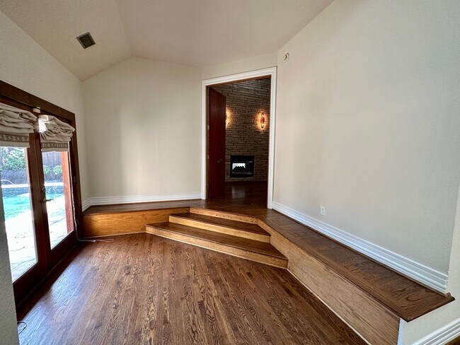 Building Photo - Wonderful newly updated home for rent in t...