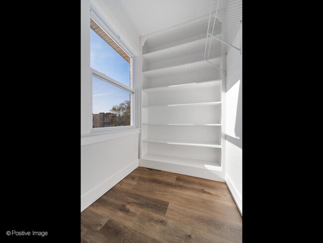 Building Photo - 1425 Grove Ave