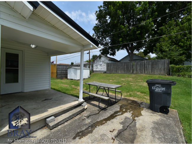 Building Photo - Charming 3-Bed Cottage Near Borden Park & ...