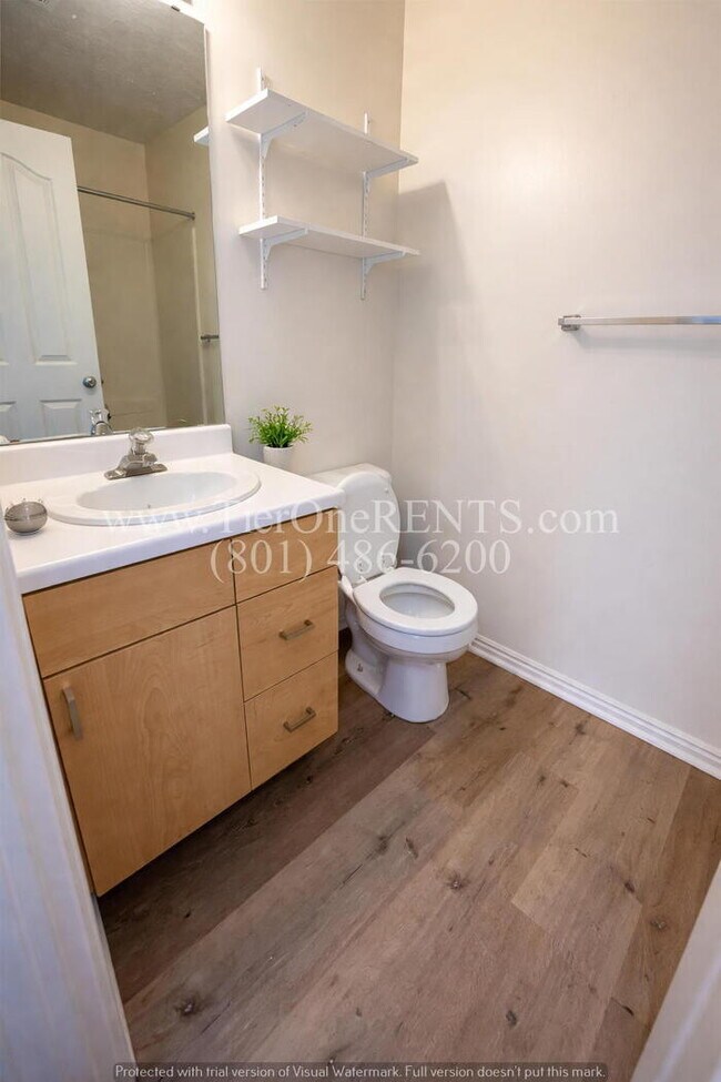 Building Photo - No deposit option for qualified renters