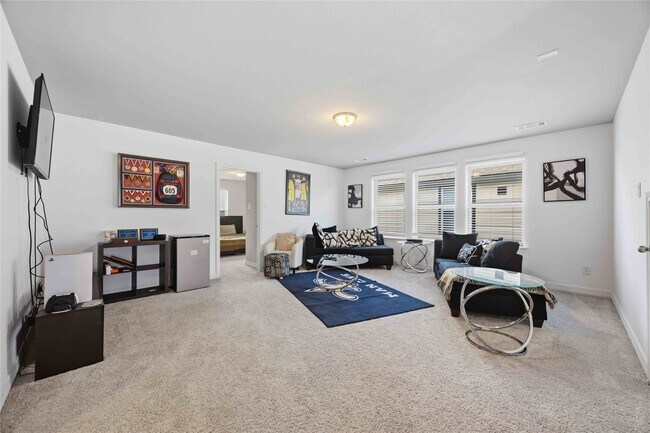 Building Photo - 2940 Golden Dust Dr