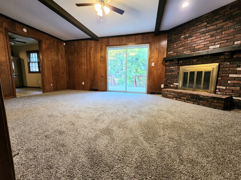 Building Photo - 7325 N Brooklyn Ave