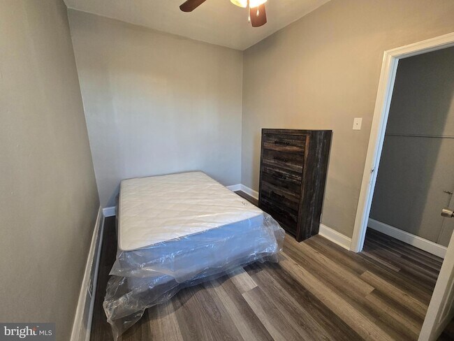 Building Photo - 1315 N 60th St