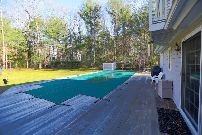 Building Photo - 17 Timber Ln