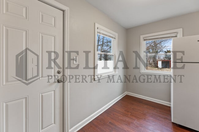 Building Photo - 1316 Dellrose