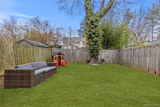 Building Photo - 357 Midland Ave