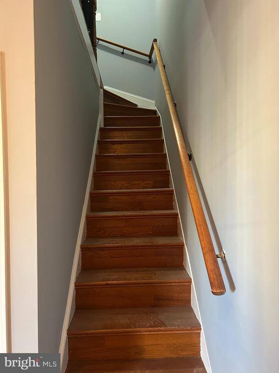 Building Photo - 1169 Morse St NE