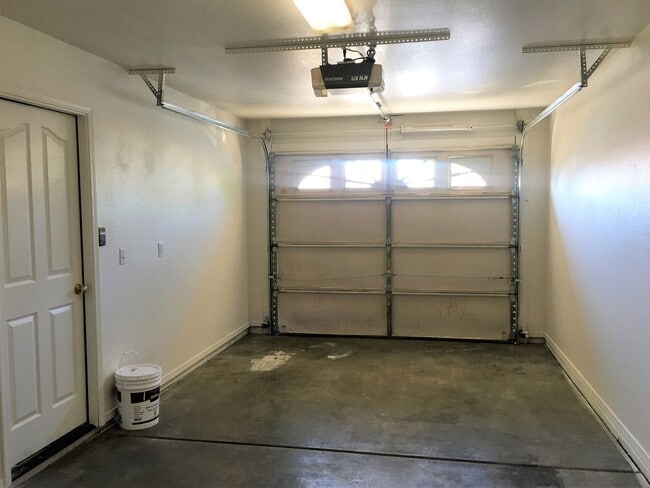 Building Photo - 7020 E Pueblo Ave