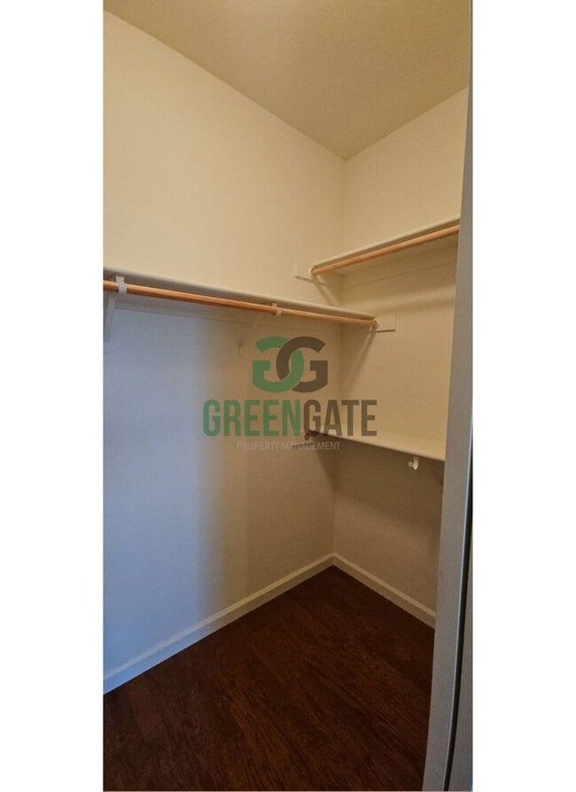 Building Photo - Available Now! 3 Bedroom 2 Bath Spacious Home in Tracy!!