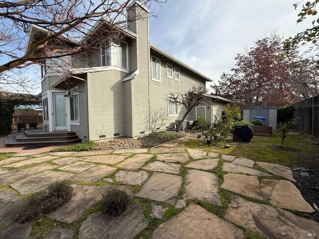 Building Photo - 1876 Heritage Way