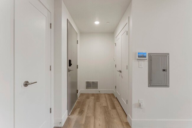 Building Photo - Brand New Modern Apartments at Ascesa