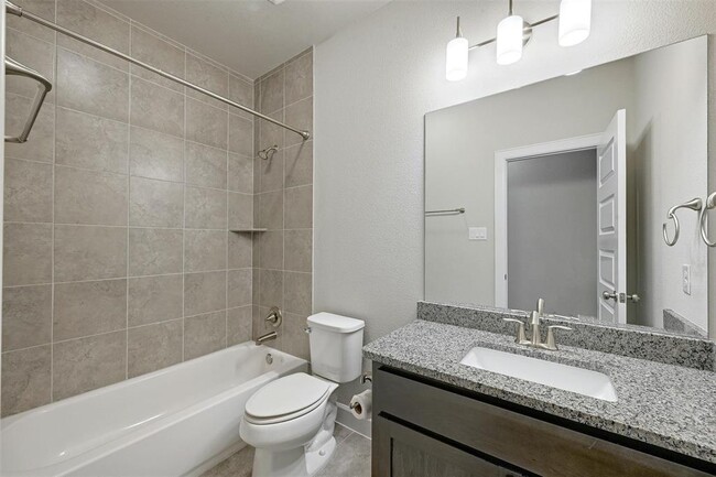 Building Photo - 5308 Via Besso Dr