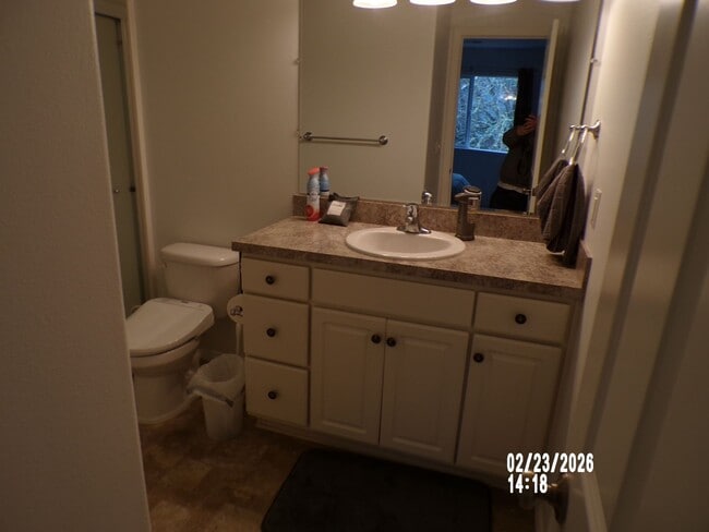 Building Photo - Home in the Willamette Landing neighborhood