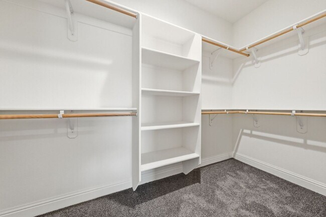 Building Photo - 2877 Ukonom Dr
