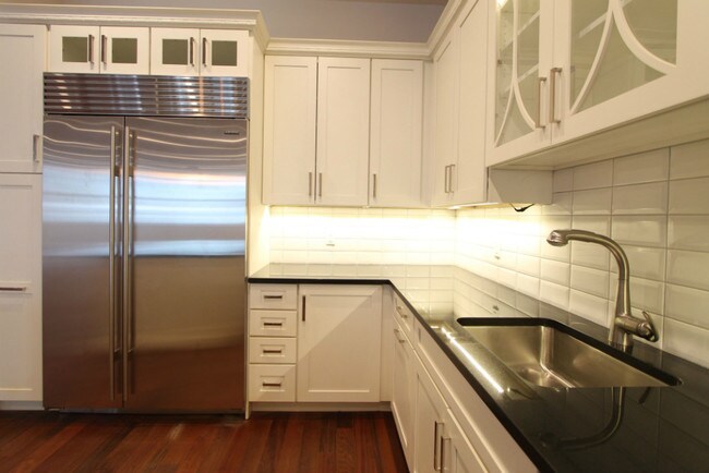 Building Photo - 500 Broadway