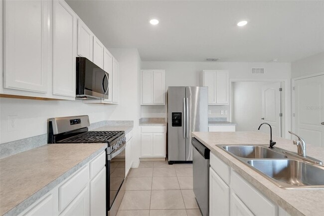 Building Photo - 3881 Brant Pl