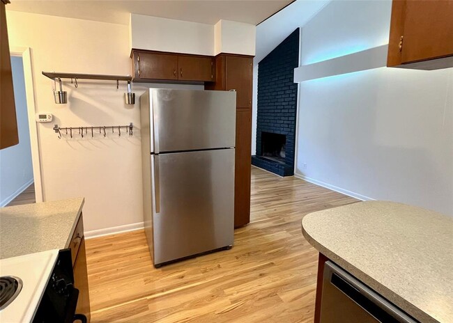 Building Photo - 1907 Rabb Rd