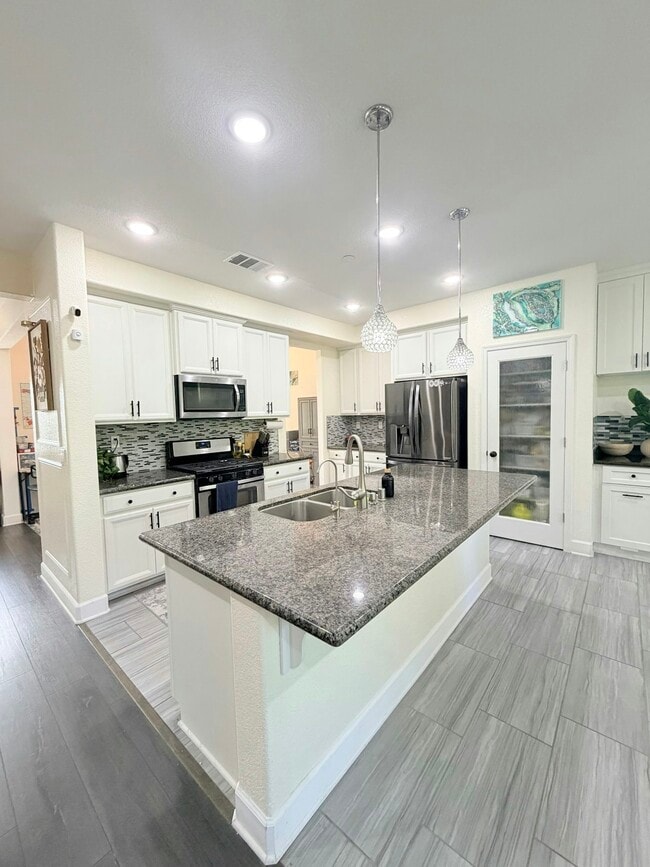 Building Photo - 2276 Acero Ct