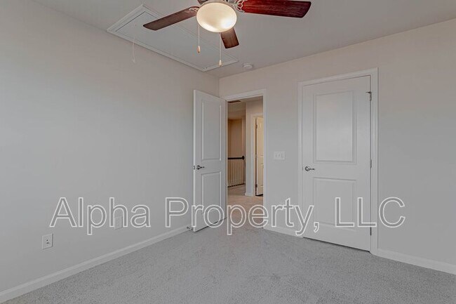 Building Photo - 522 Huntingdale Pl