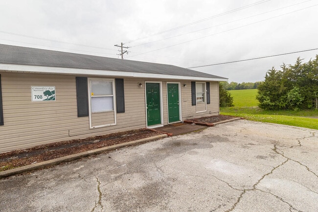 Primary Photo - 708 W Cunningham Dr