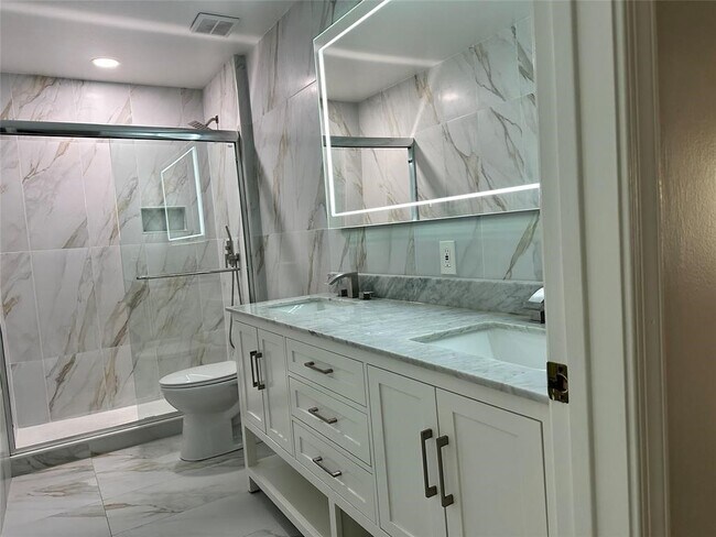 Building Photo - 5221 NW 65th Ave