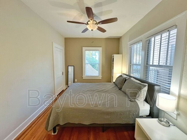 Building Photo - 8334 Diagonal Rd N