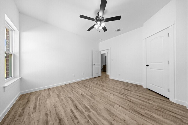 Building Photo - 5808 Cordillera Dr