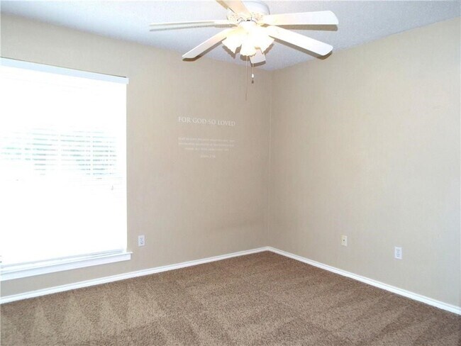 Building Photo - 7616 Kimberly Ct