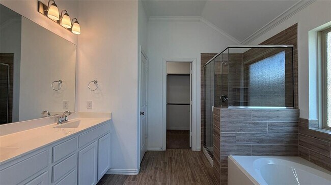 Building Photo - 13018 Hydeland Dr
