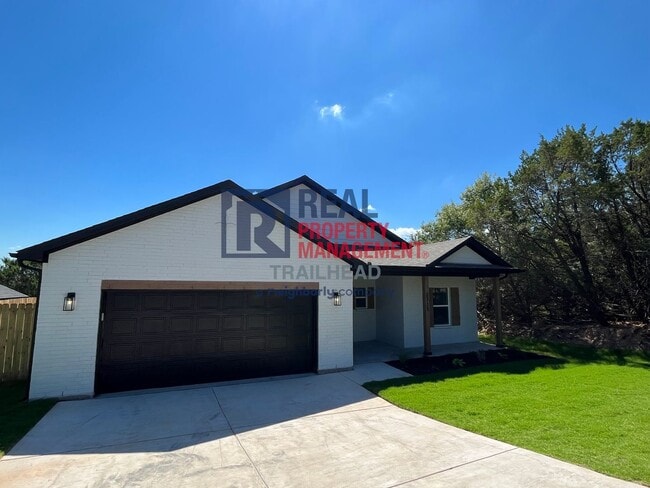 Building Photo - Stylish 3 Bed, 2 Bath Home in Gated Lakesi...