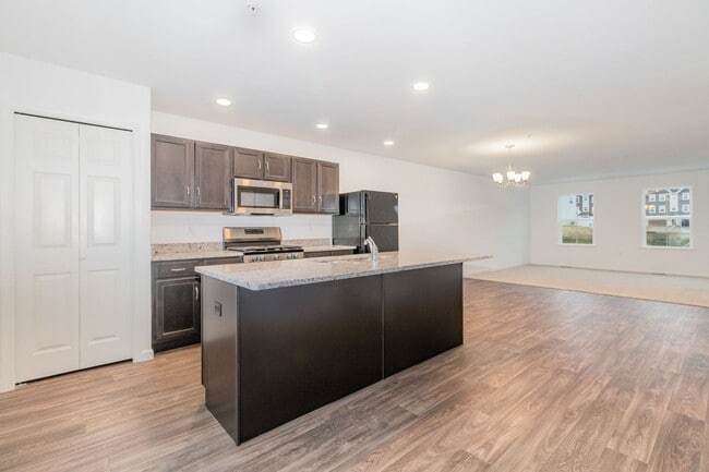 Building Photo - Brand new 3 Bedroom Townhouse