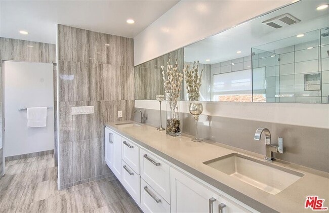 Building Photo - 2906 2nd St