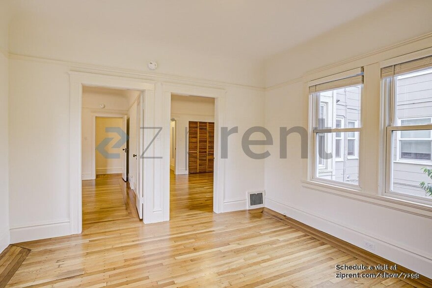 Building Photo - Unit